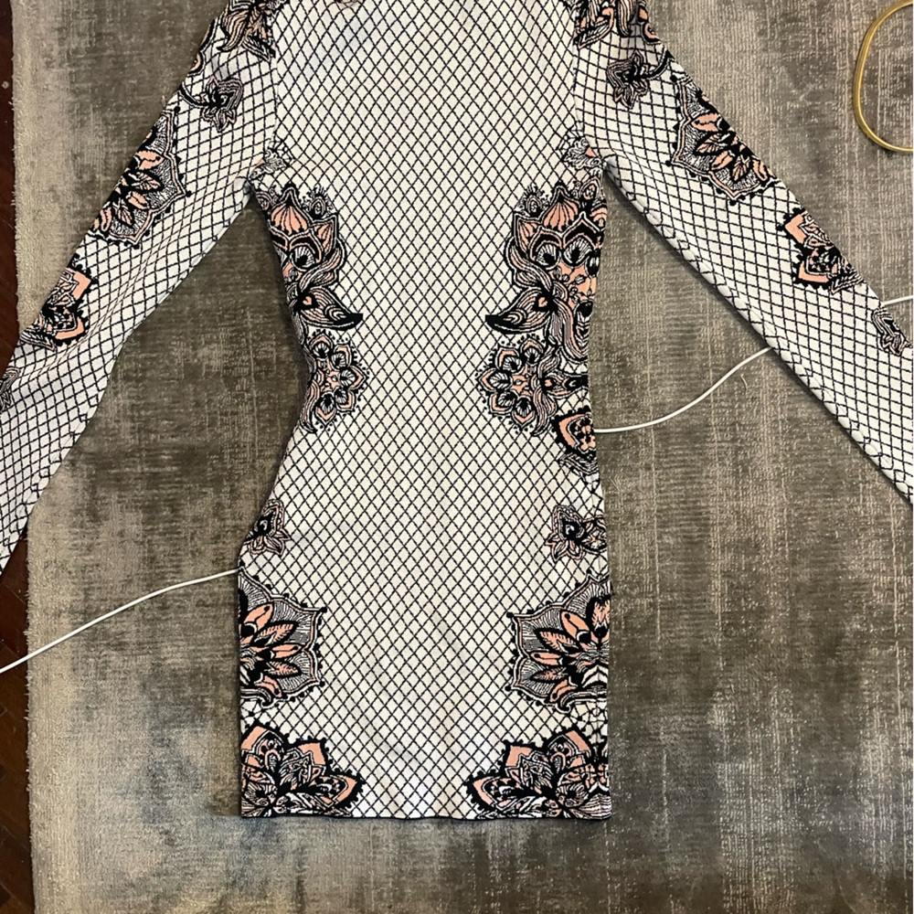 small body con dress (stretchy)